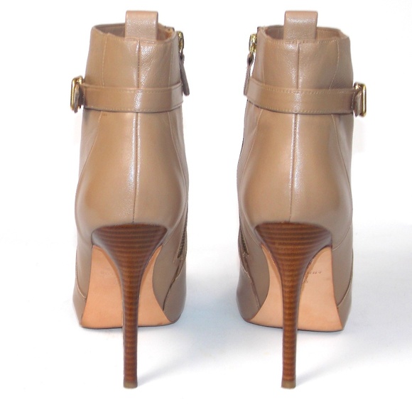 Chic and Sexy Ann Taylor Petra Ankle Boots Stiletto Hidden Platform Sz 10M Beige - Picture 8 of 10